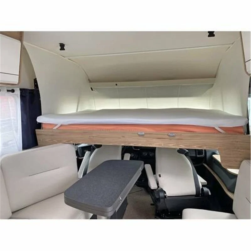 equipe-ton-camping-car-1860836